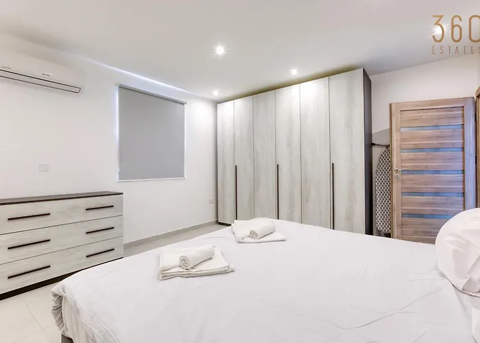 Modern 3br With Stunning Marina View In By 360 Estates