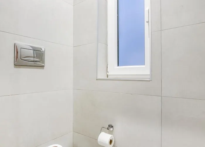 Apartment Modern 3br With Stunning Marina View In By 360 Estates