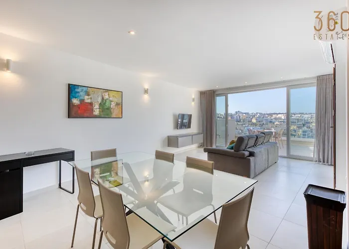 Modern 3br With Stunning Marina View In By 360 Estates * Pieta