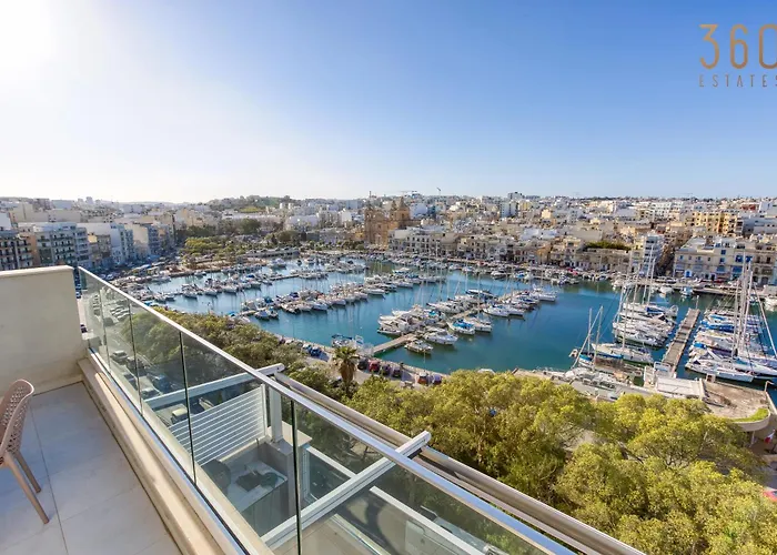 Modern 3br With Stunning Marina View In By 360 Estates Pieta