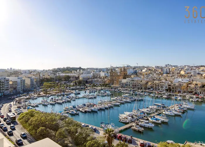 Modern 3br With Stunning Marina View In By 360 Estates Pieta