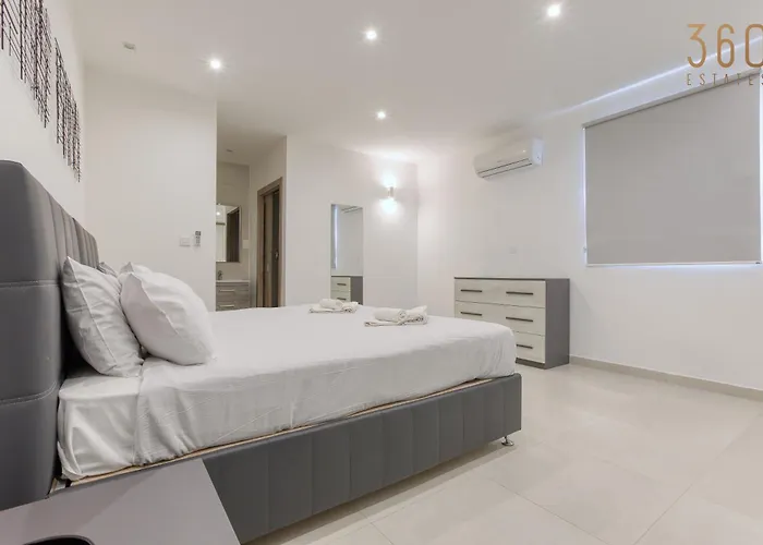 Apartment Modern 3br With Stunning Marina View In By 360 Estates *