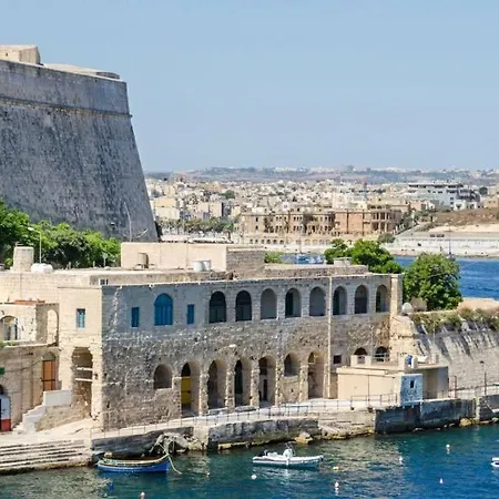 Modern 3br With Stunning Marina View In By 360 Estates *