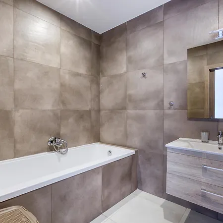 Appartement Modern 3br With Stunning Marina View In By 360 Estates