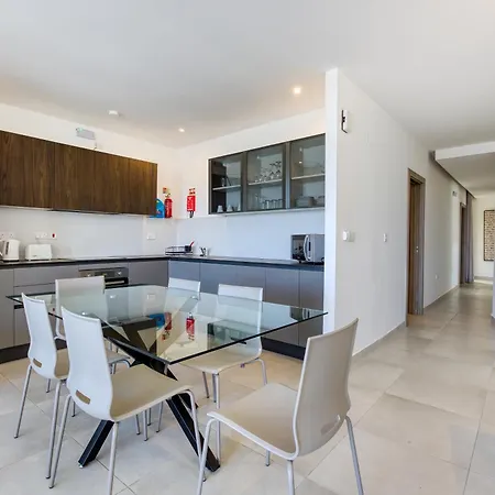 Modern 3br With Stunning Marina View In By 360 Estates * Pietà